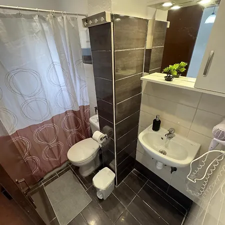 Irene Apartment *